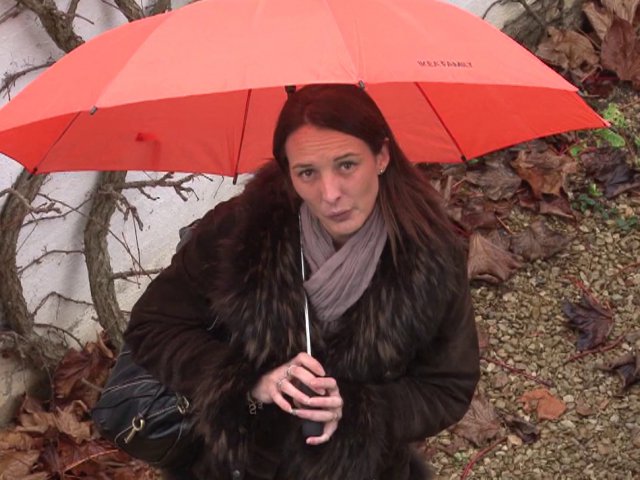 Notre "Petit coeur" va se faire défoncer l'anus au maximum