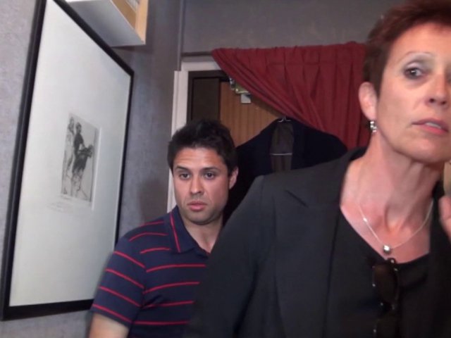 Cougar qui se fait défoncer le cul par un étudiant.