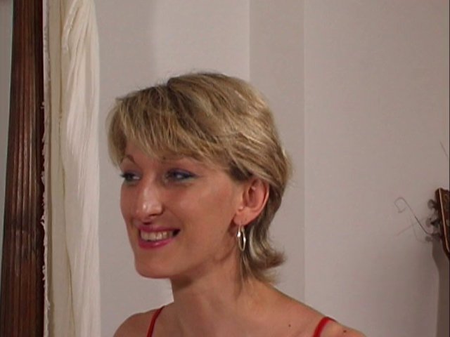 Porno français avec un milf blonde qui a envie de cul