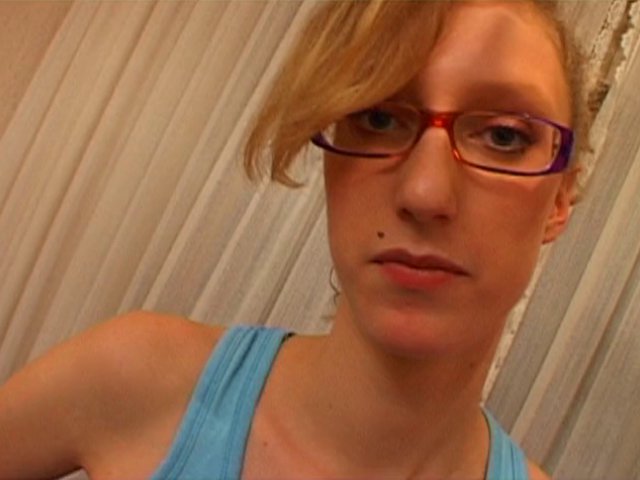 Bourgeoise du Nord se fait sauter devant la caméra